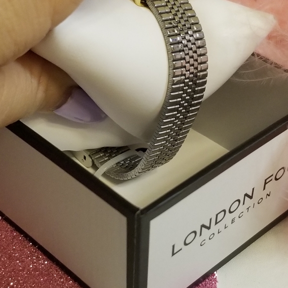 London Fog Wembley Two Tone Bracelet Watch New in Original Box with Tags - Picture 13 of 16